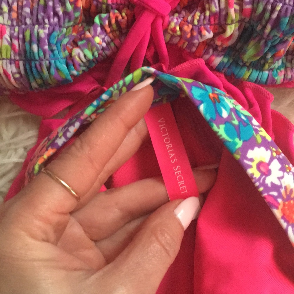 ✨Victoria’s Secret Pink Ruffled Bikini💕 - Picture 4 of 7